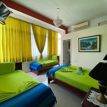 Hostal Puerto Azul マンタ エクステリア 写真