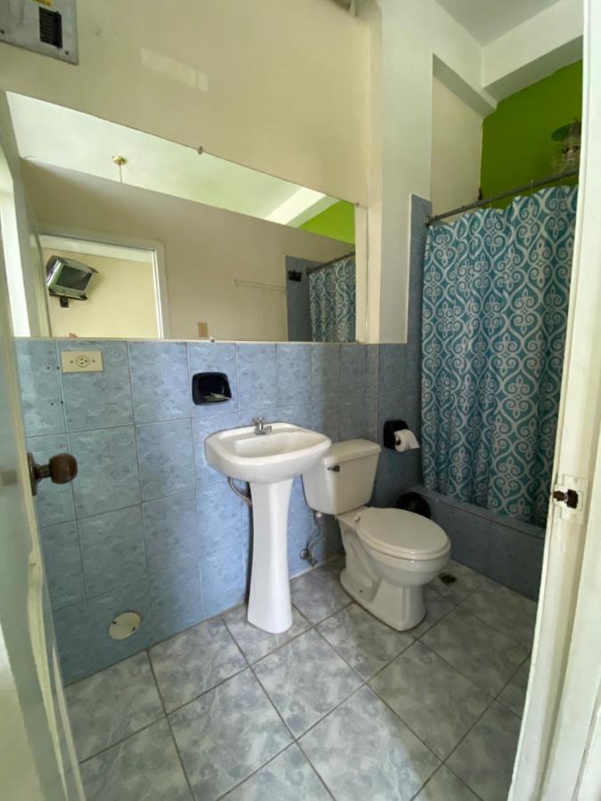 Hostal Puerto Azul マンタ エクステリア 写真