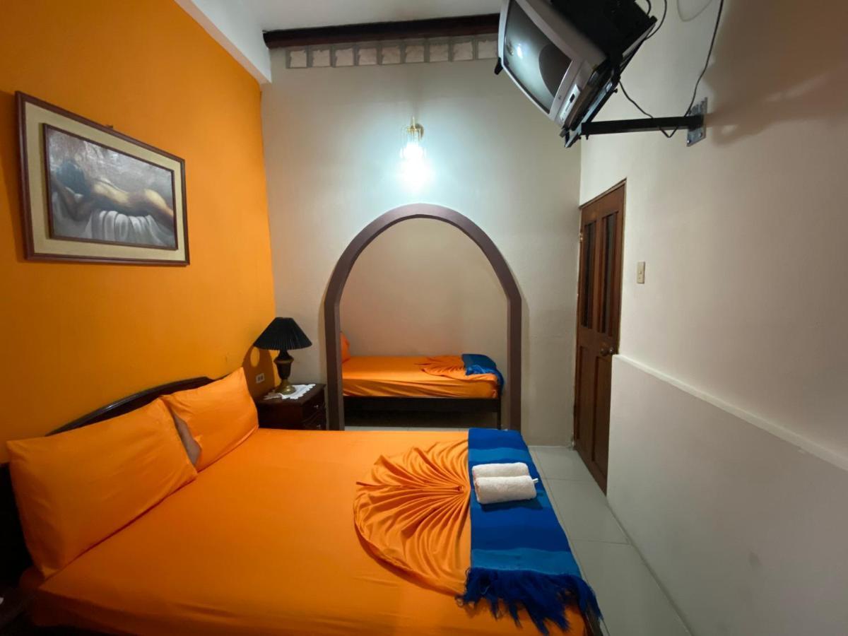 Hostal Puerto Azul マンタ エクステリア 写真