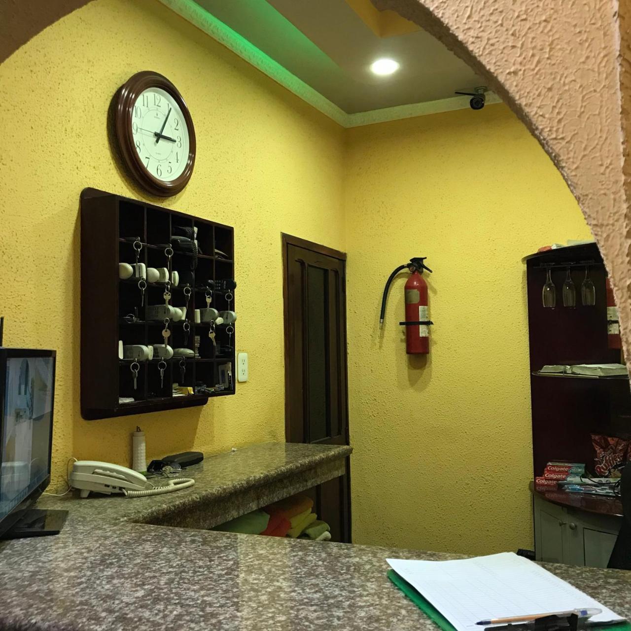 Hostal Puerto Azul マンタ エクステリア 写真