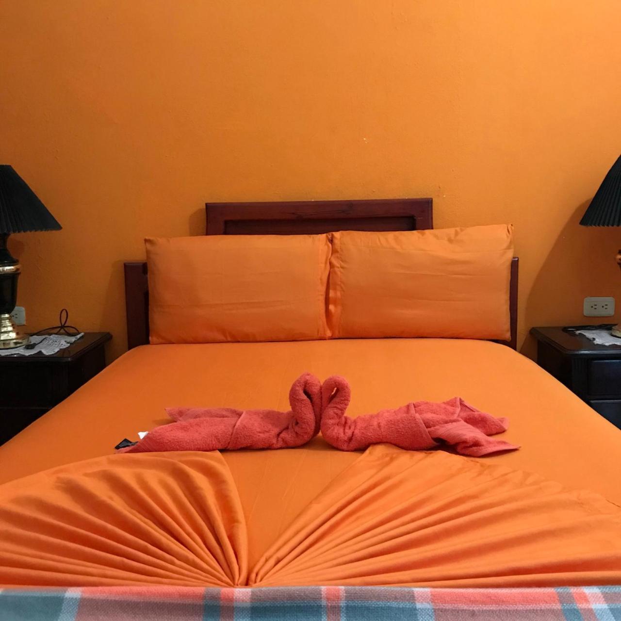 Hostal Puerto Azul マンタ エクステリア 写真